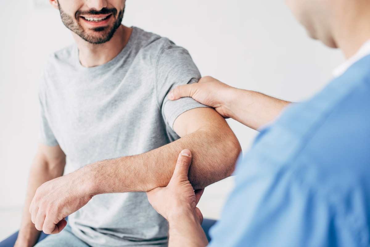 How Physiotherapy Can Help With Frozen Shoulder Pain